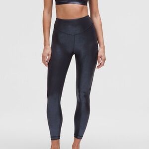 Lululemon Athletica Foil Wunder Under Leggings. Sz 4